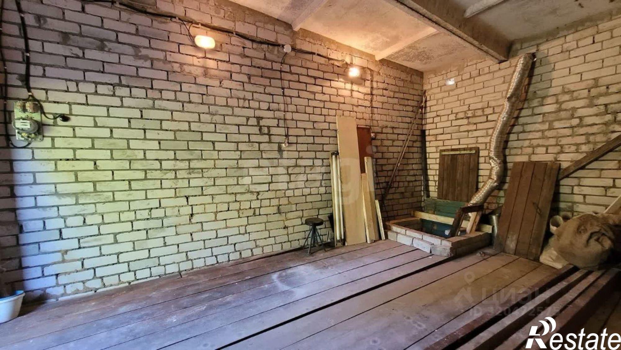 Купить гараж, место в паркинге за 533 178 рублей на улица Энгельса